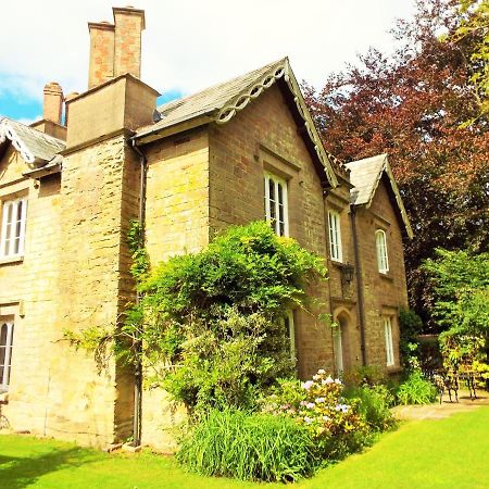 เดอะ โอลด์ วิคาเรจ บีแอนด์บี Bed & Breakfast โคลฟอร์ด ภายนอก รูปภาพ