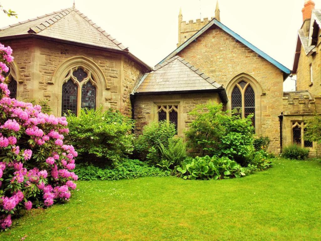 เดอะ โอลด์ วิคาเรจ บีแอนด์บี Bed & Breakfast โคลฟอร์ด ภายนอก รูปภาพ