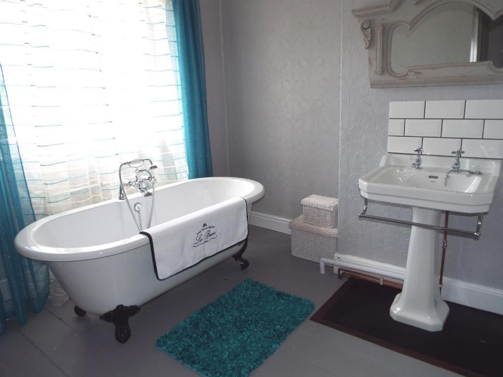 เดอะ โอลด์ วิคาเรจ บีแอนด์บี Bed & Breakfast โคลฟอร์ด ภายนอก รูปภาพ