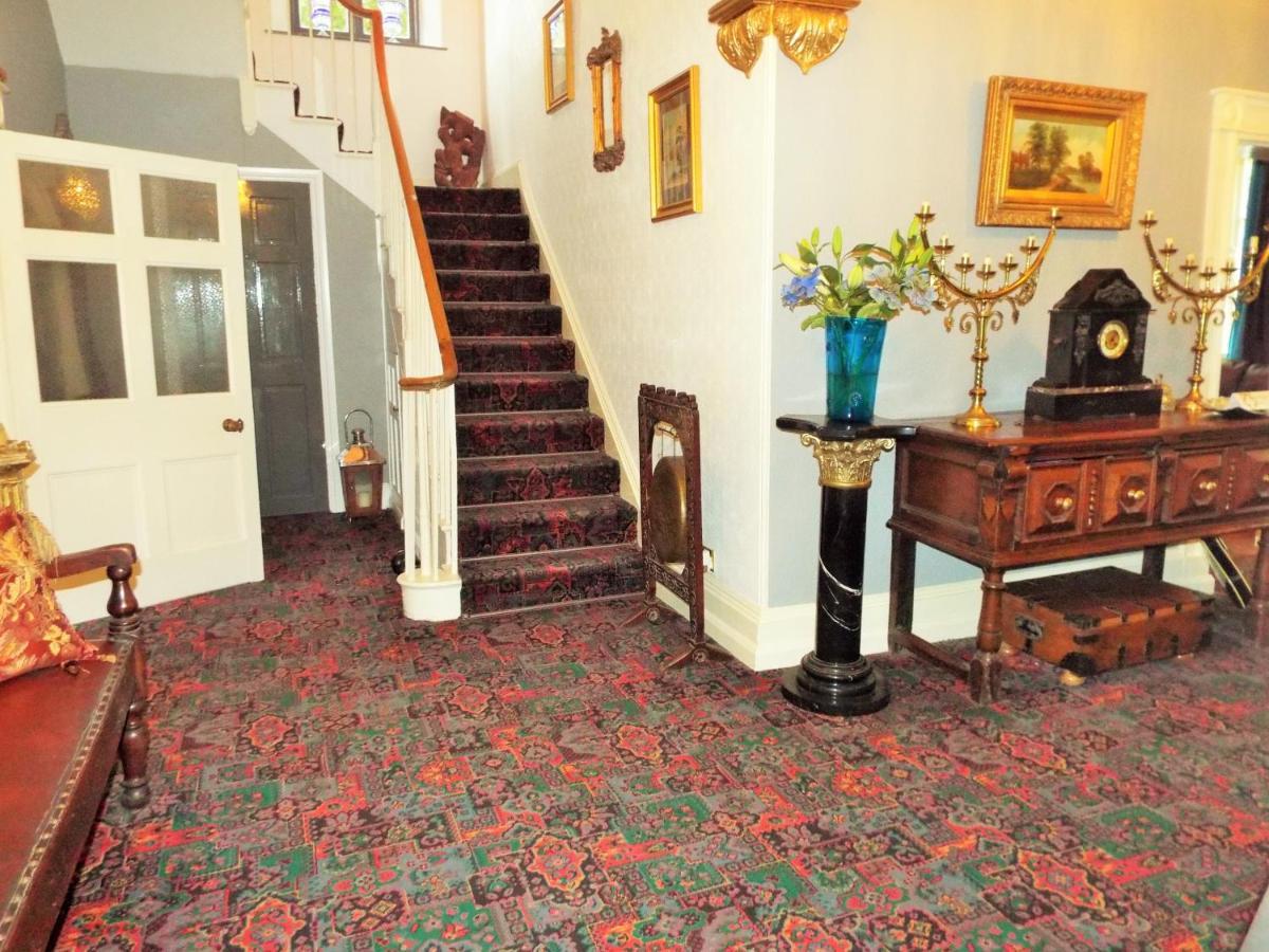เดอะ โอลด์ วิคาเรจ บีแอนด์บี Bed & Breakfast โคลฟอร์ด ภายนอก รูปภาพ