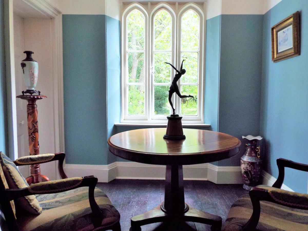 เดอะ โอลด์ วิคาเรจ บีแอนด์บี Bed & Breakfast โคลฟอร์ด ภายนอก รูปภาพ