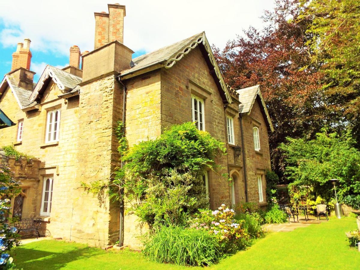 เดอะ โอลด์ วิคาเรจ บีแอนด์บี Bed & Breakfast โคลฟอร์ด ภายนอก รูปภาพ
