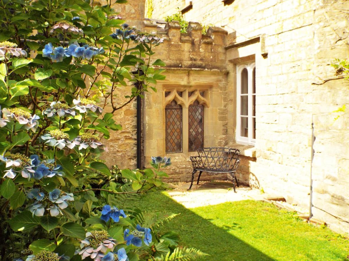 เดอะ โอลด์ วิคาเรจ บีแอนด์บี Bed & Breakfast โคลฟอร์ด ภายนอก รูปภาพ